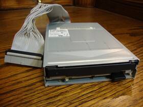 Mpf920-l Sony 3.5in 34-pin 1.44mb No Bezel Floppy Drive Mpf920-l/ea1 P/n 76h6093 Cable